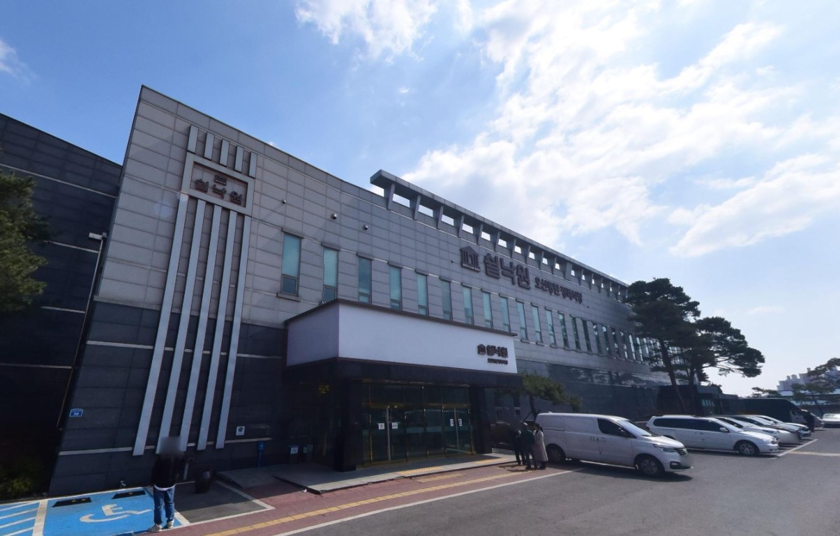 쉴낙원오산동탄장례식장 정면 외관 사진 쉴낙원오산동탄장례식장 정면 외관